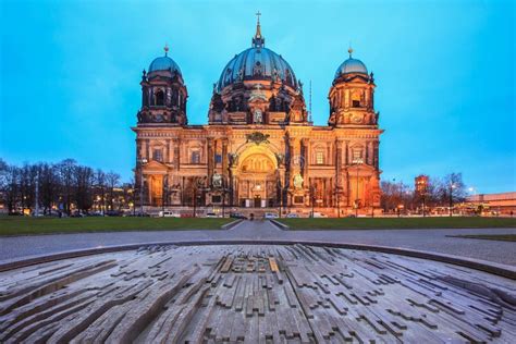 Berliner Dom at Night, Germany Editorial Photo - Image of cathedral, facade: 183644181