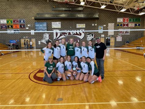 Summit Volleyball Concludes Season With A Win And Loss At Regionals