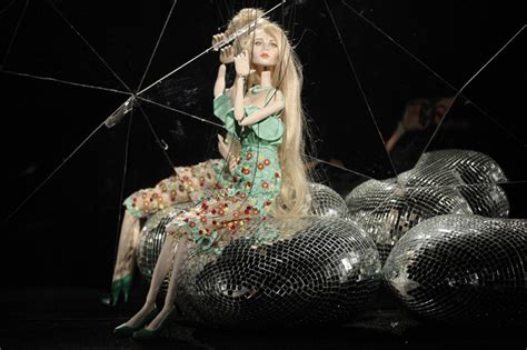 As Marionetes Couture De Fause Haten Harper S Bazaar Moda Beleza E