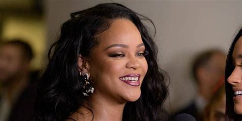 Rihanna Le Remix D Un Hadith Pour Son D Fil De Lingerie Fait Pol Mique