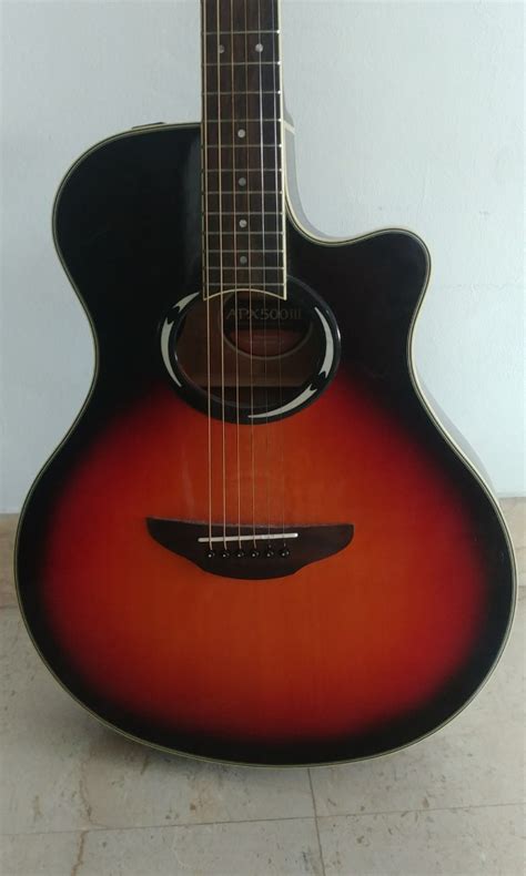 Yamaha electro acoustic guitar, Hobbies & Toys, Music & Media, Musical ...