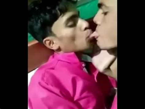 Gay Indians Kissing Each Other GAYLAVIDA XVIDEOS