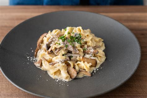 Creamy Mushroom White Sauce Pasta — Brian Lagerstrom