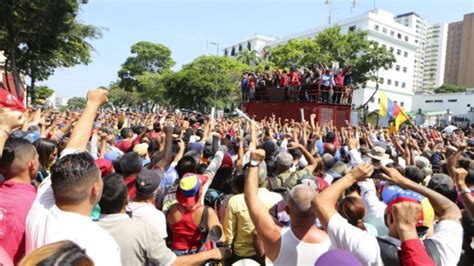 Realizan movilización por el Día Internacional del Trabajador en