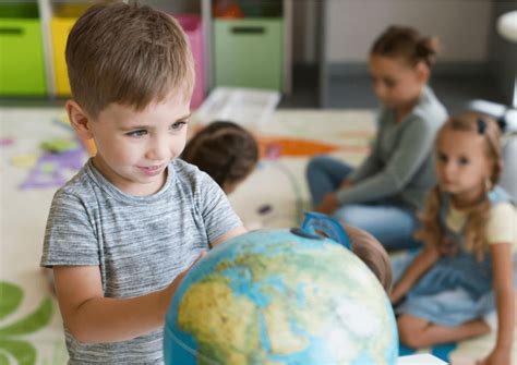 Universidade Da Criança Escola Creche Bilingue Maternal Ao Ensino Médio