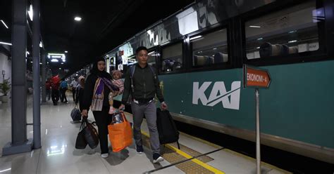 Hypeabis Kehabisan Tiket Kembali Ke Jakarta Kai Sediakan Kereta