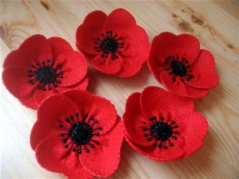 Felt Poppy Tutorialgood Pictures To Follow How To Make These Into A