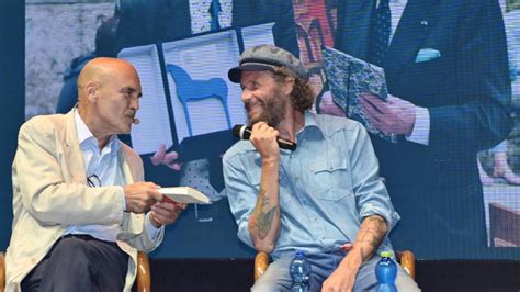 Jovanotti In Visita Al Vittoriale Luogo Incredibile Amo I Libri Di