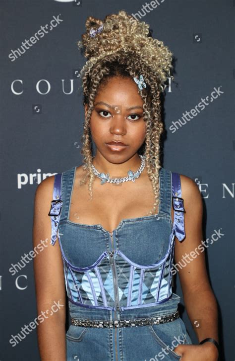 18 Hot Riele Downs Bikini Pics