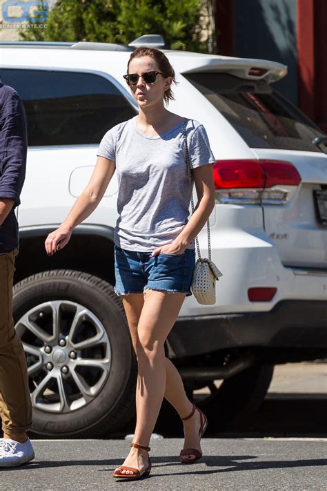 Emma Watson Nude Pictures Photos Playboy Naked Topless Fappening