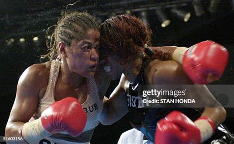 70 Laila Ali Vs Jackie Frazier Photos & High Res Pictures - Getty Images