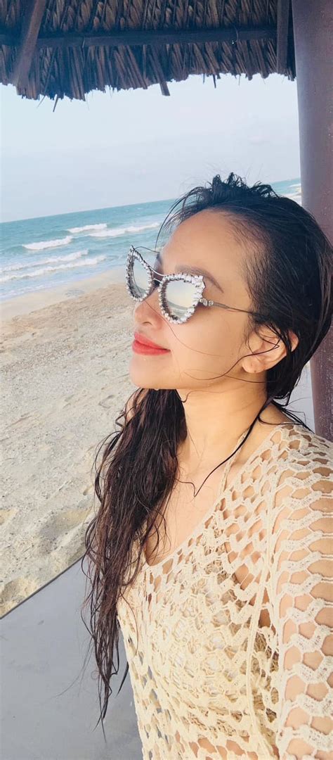 V N Hugo Hi M Hoi Ng Nh Bikini Sau Khi Sinh Con