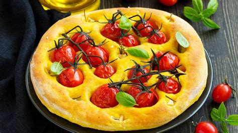 Focaccia Di Zucca Con Pomodorini Datterini Soffice E Profumata