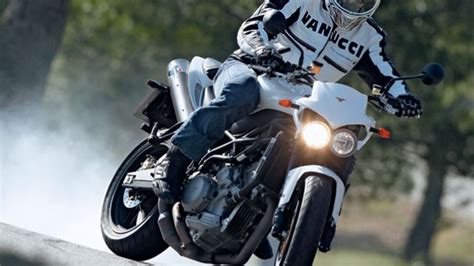 Der Gro E Naked Bike Vergleichstest Vernunft Gegen Emotionen Motorradonline De