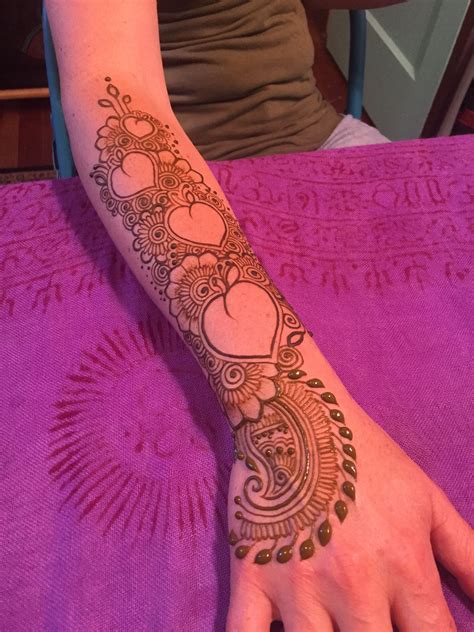 Oregon country fair henna by The Henna Queen | Henna tattoo, Hand henna