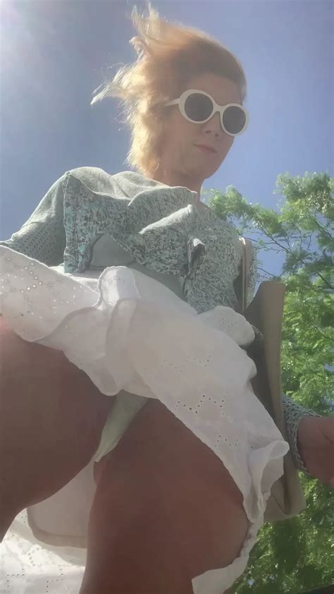 Boob Flash In The Wind Nude Pics XHamster