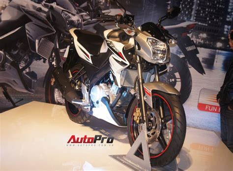 Yamaha trình làng naked bike FZ i giá triệu đồng