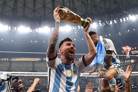 Lionel Messi's 2022 World Cup Jersey Booms on StockX