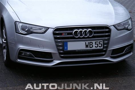Audi S5 Cabrio Chrysler 300c 35i V6 Gespot Op Autoblognl