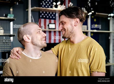 Hommes gay Banque de photographies et dimages à haute résolution Alamy