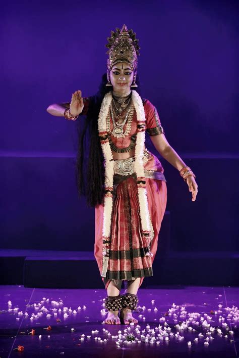 Pin by Sompriyo Samaddar on dance | Bharatanatyam poses, Dance picture