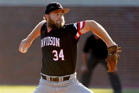 A Grand Debut: Davidson Stuns North Carolina (6/2) – College Baseball