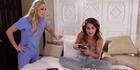 Lesbian Milf Gets Oral Video Tnaflix