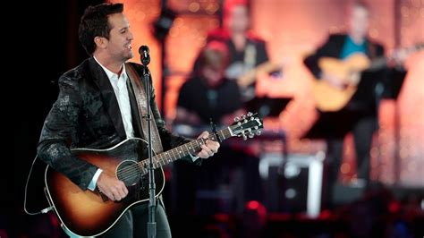 Songwriter Dean Dillon honoured as Icon at BMI Country Awards | CTV News