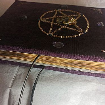 Гримуар - купить в интернет-магазине Ярмарка Мастеров | Гримуар по ...