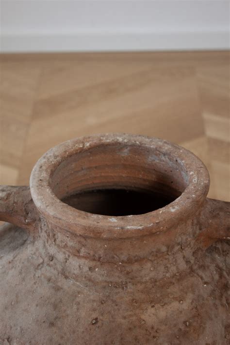 Large Size Terracotta Amphora Zwei Design