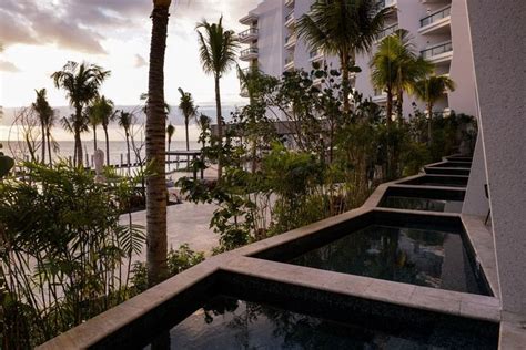 Hilton Cancun All Inclusive | Unforgettable Vacation Experience