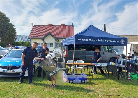 Policjanci z Fordonu podczas dożynek promowali bezpieczeństwo