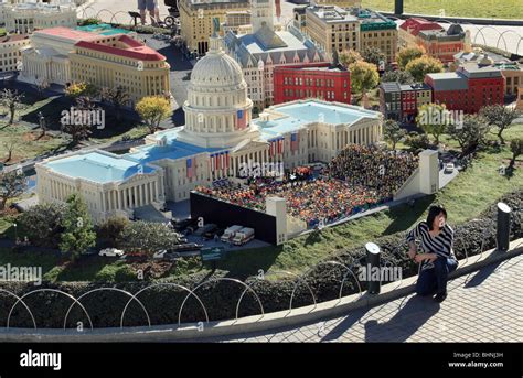 BARACK OBAMA LEGO 56TH U.S. PRESIDENTIAL INAUGURATION OF BARACK OBAMA ...