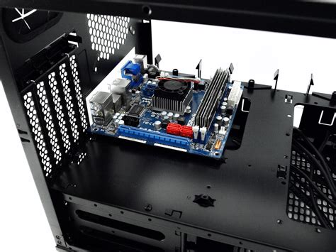 Thermaltake Core V21 Mini-ITX/Mini-ATX PC Case Review