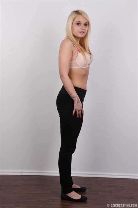 Chubby Blonde Babe With Big Booty Flaunting XXX Dessert Picture 5