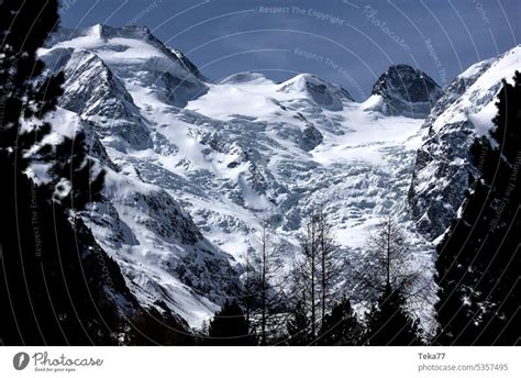 Der Ber Hmte Morteratschgletscher In Der Schweiz Ein Lizenzfreies