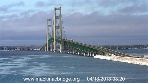 Mackinac Bridge closed to all traffic due to falling ice | WPBN