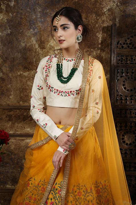 Indian Bridal Lehenga Choli 1102 Bridal Lehenga Choli Lehenga Choli