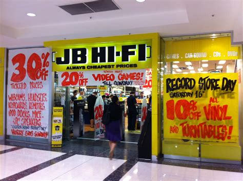 shoppers are lining up outside the jb hi fi rouse hill 25