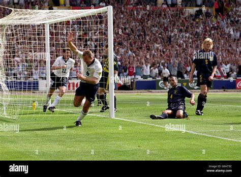 Alan Shearer England Hi Res Stock Photography And Images Alamy