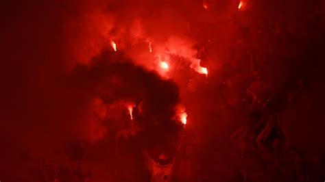 Dfb Pokal Finale Heftige Pyro Aktion Im Pokalfinale Sport Bildde