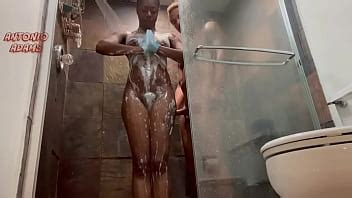 Netflix Nah Lets Shower And Fuck Vid On Red Xnxx