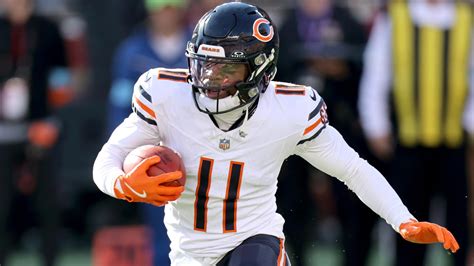 Ariel Winter Bares Her Booty in Teeny String Bikini See the Risqué Pics wkyc