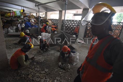 RENOVASI MASJID ISTIQLAL ANTARA Foto