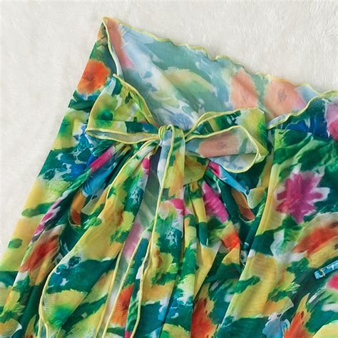 BKN2115 SET BIKINI 3 MÓN LOANG XANH VÀNG KÈM KHĂN HÔNG DÁNG DÀI BIKINI MORE BIKINI XUẤT KHẨU