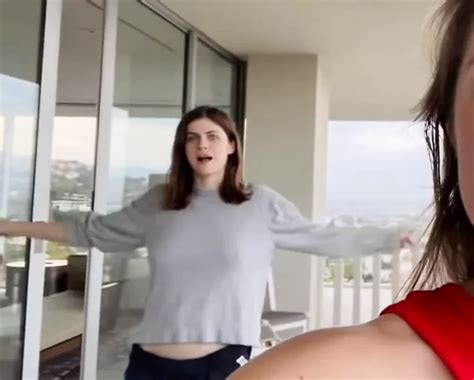 Alexandra Daddario Nackt Porno Videos Sex Tapes XHamster