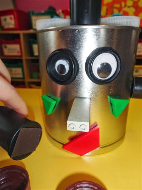 My Catch A Star Classroom!: Magnetic Robots!