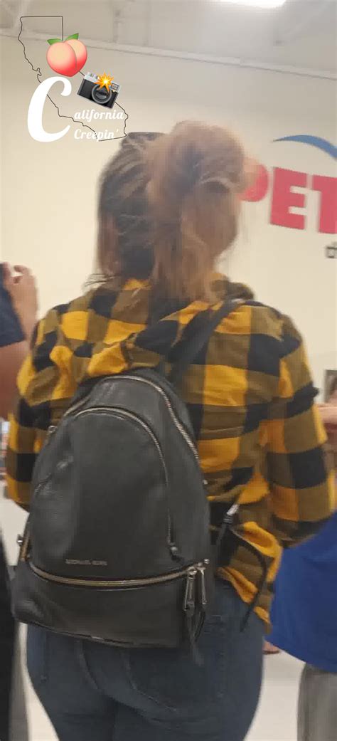 Cute Latina MILF In Tight Jeans Tight Jeans Forum