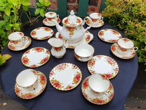 Royal Albert - Royal Albert - Tea set for 6 (22) - - Catawiki