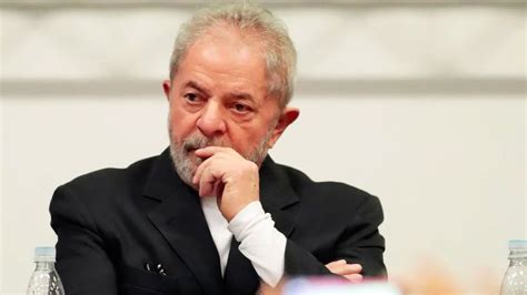 Lula Planeja Reforma Ministerial Considerando Desempenho Eleições